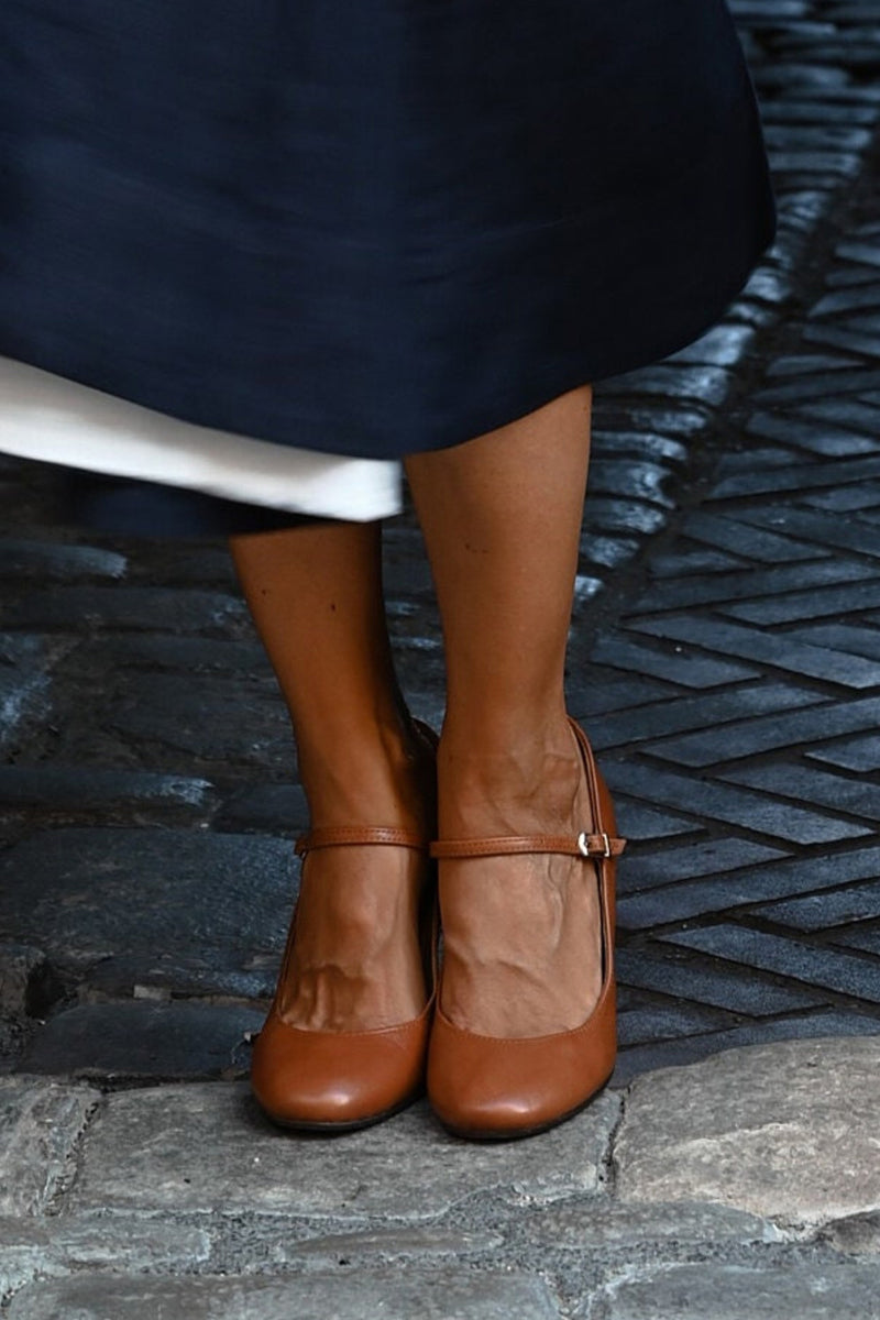 Caella | Elegant sandals with straps and a block heel